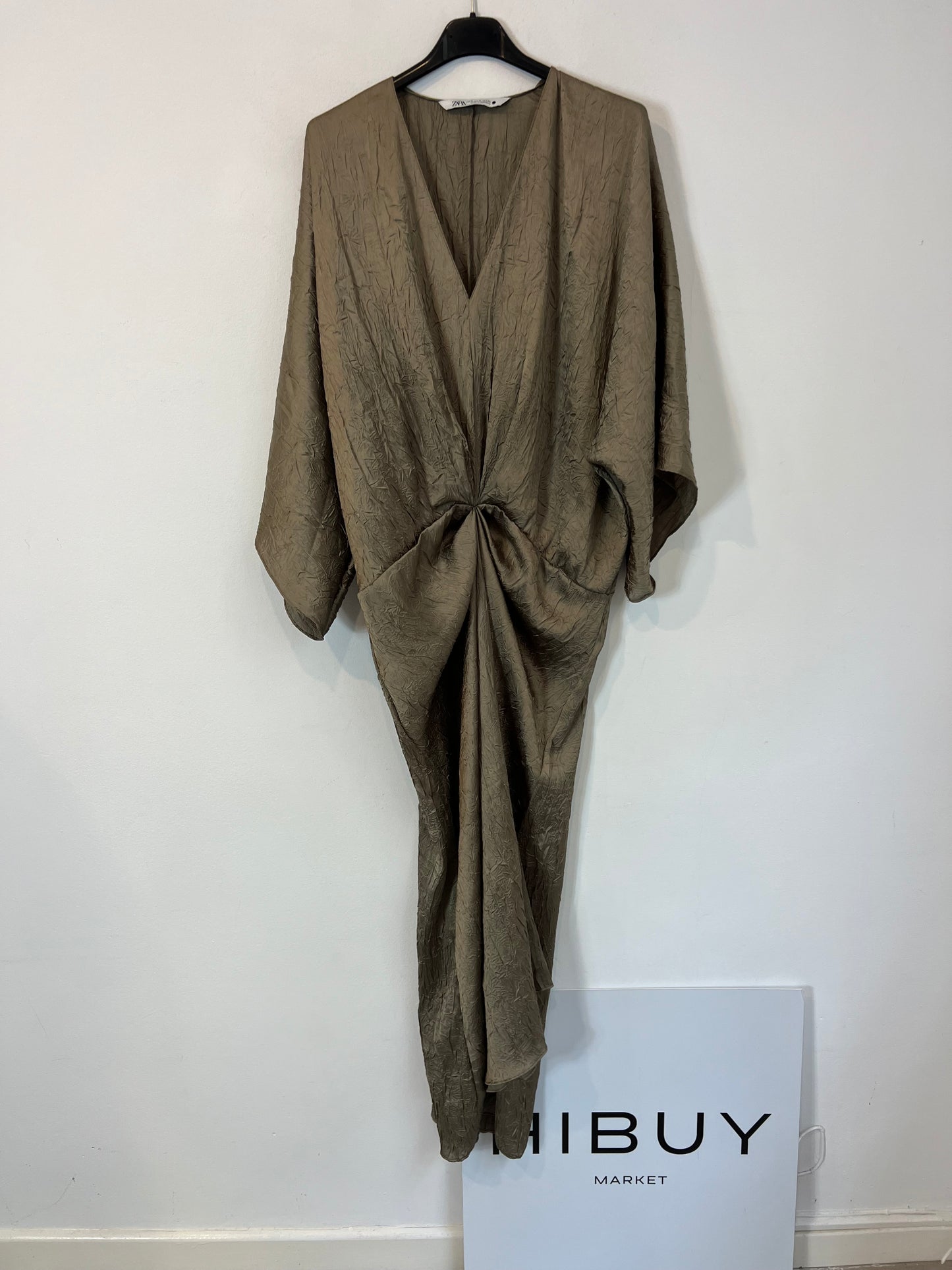 ZARA. Vestido verde textura T.m