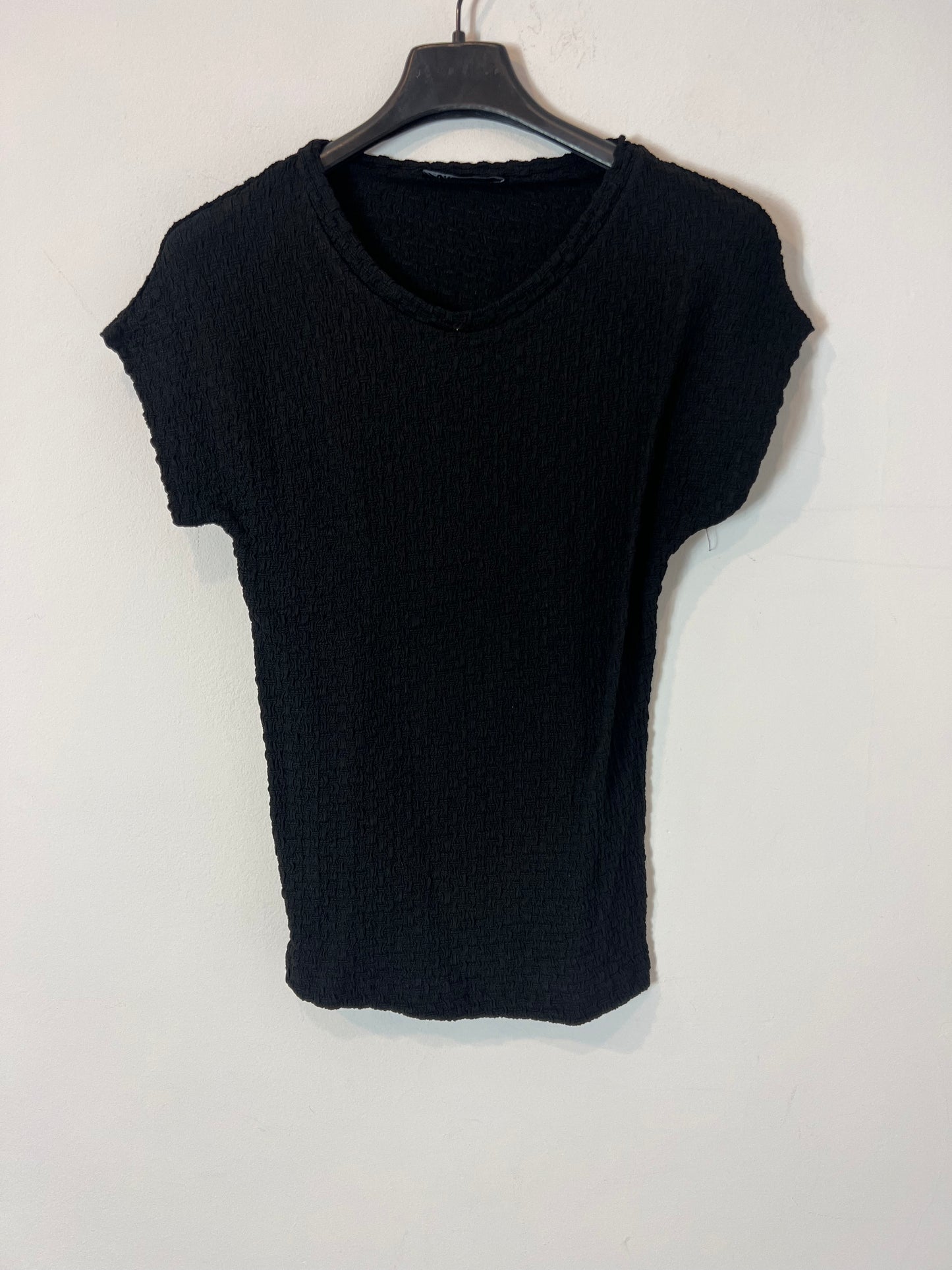 ZARA. Top negro textura. T S
