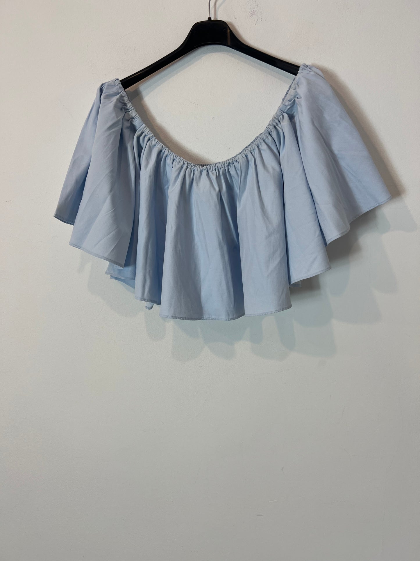 N/NICHOLAS. Blue strapless top with sleeves S.XS