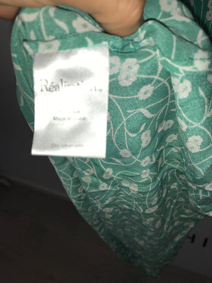 RÉALISATION. Vestido midi seda verde flores