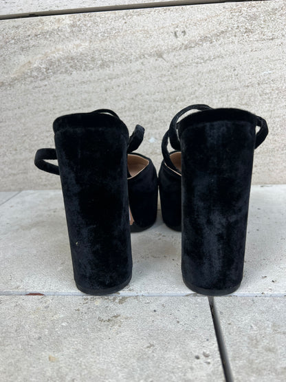 LOLA CRUZ. Sandalia terciopelo plataforma. T 39