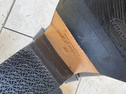 ISABEL MARANT. Bota negra hebilla. T 40
