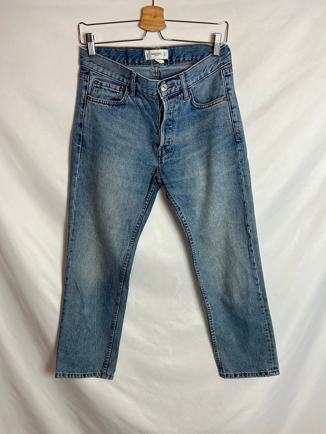 MANGO. Denim recto abotonado. T 36
