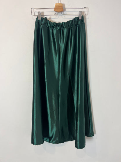 OTHERS. Green satin midi skirt. TS/ M
