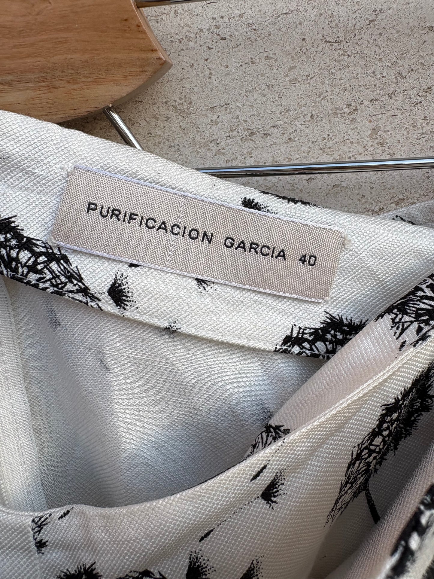 PURIFICAIÓN GARCIA. Falda midi vuelo asimétrica