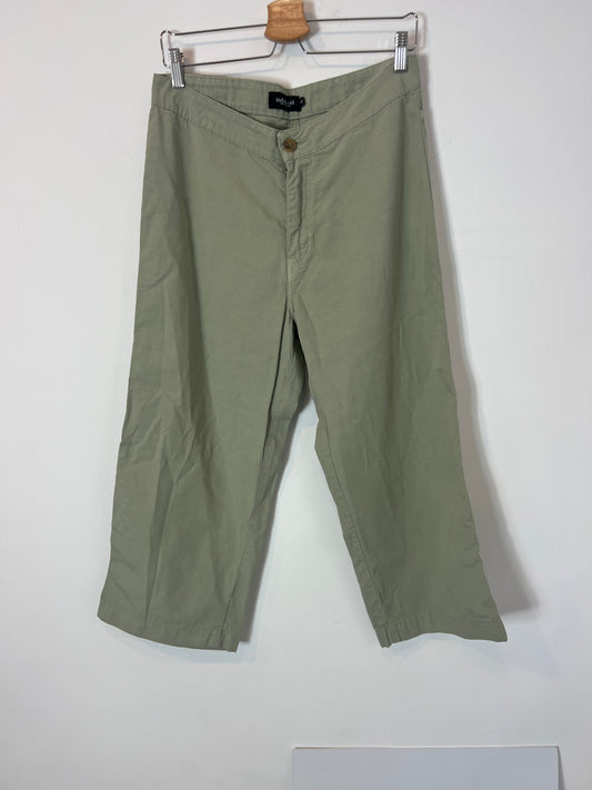 INDI & COLD. Pantalón culotte verde. T 42
