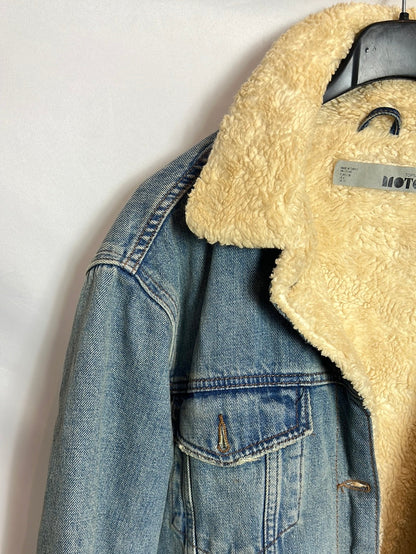 TOPSHOP. Shearling denim jacket. T 38