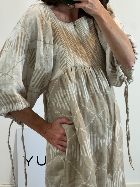 MARÁVIC. Vestido largo beige rayas T.xs