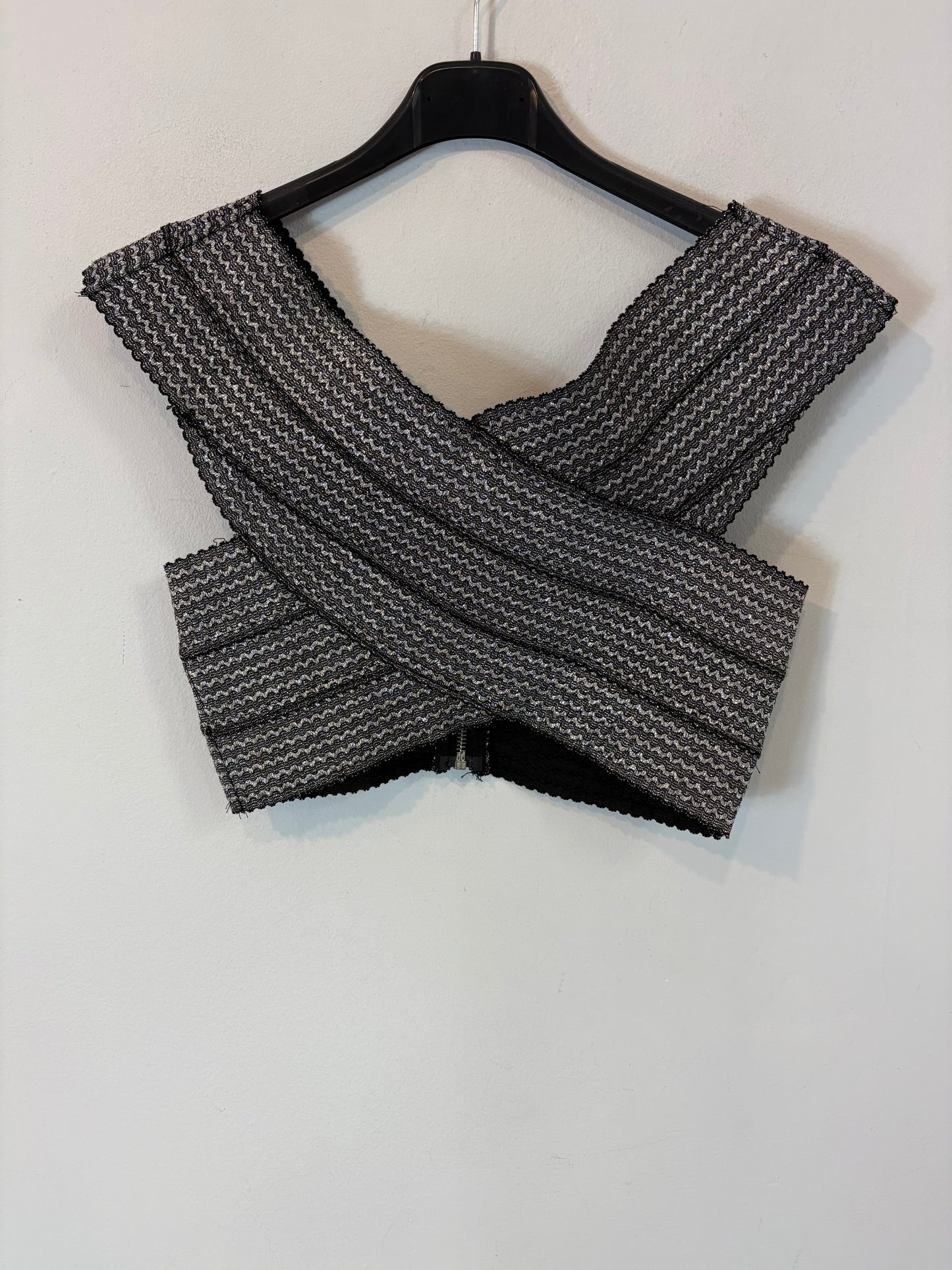 OTRAS. Crop top elástico hilos plateado. T S/M