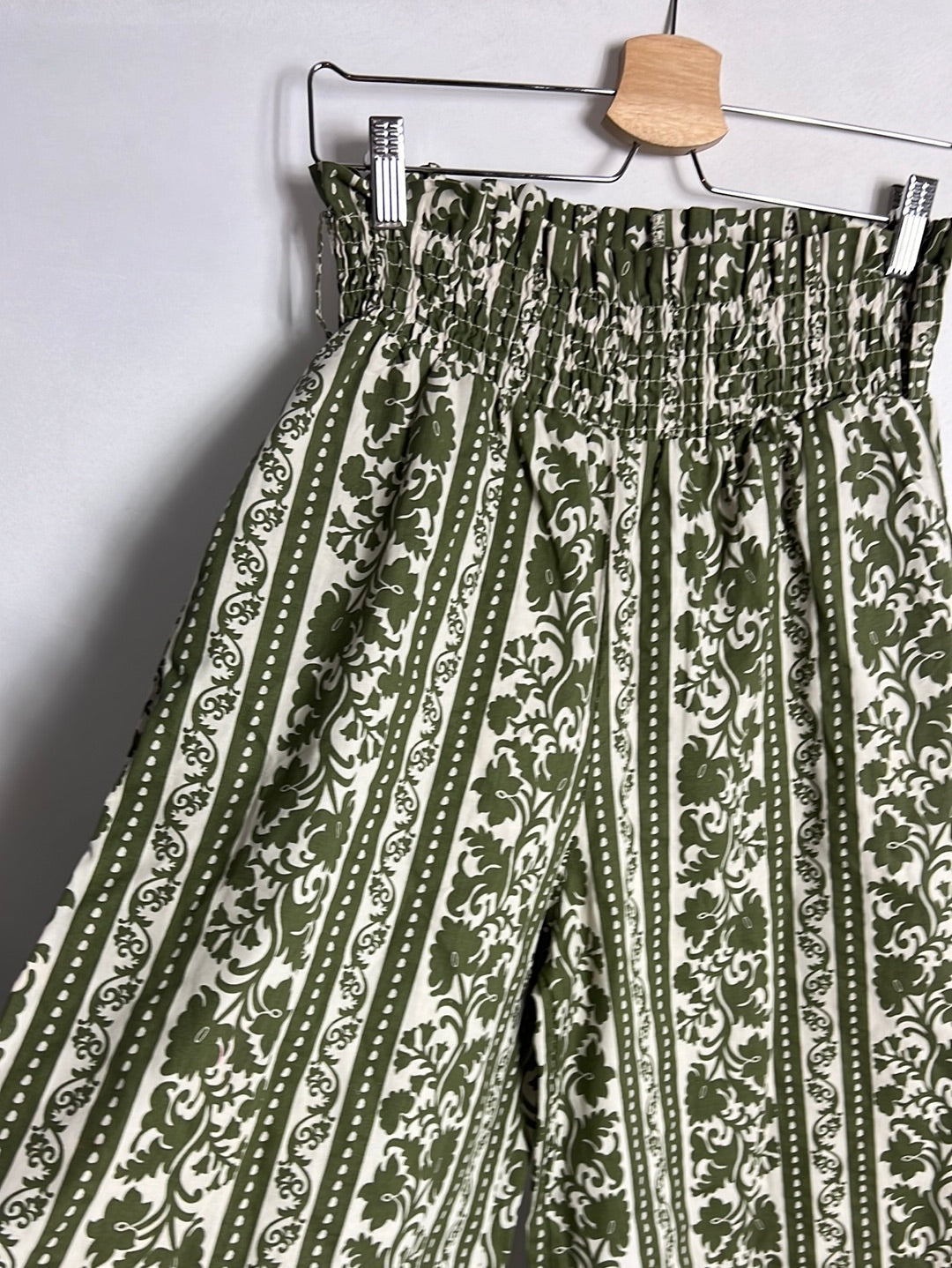 OTRAS. Pantalón ancho flores T.u(s)