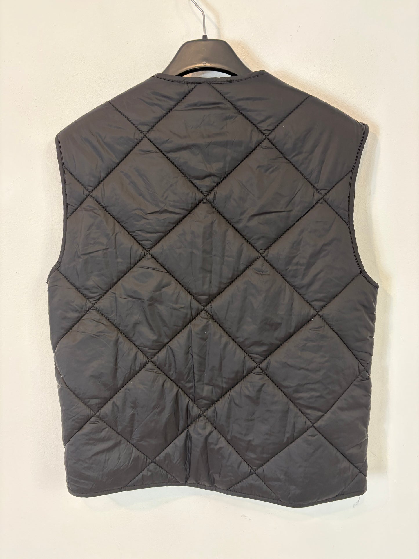 MANGO. Chaleco acolchado negro. T XS