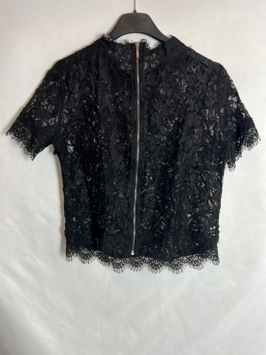 ZARA. Black lace Ts top