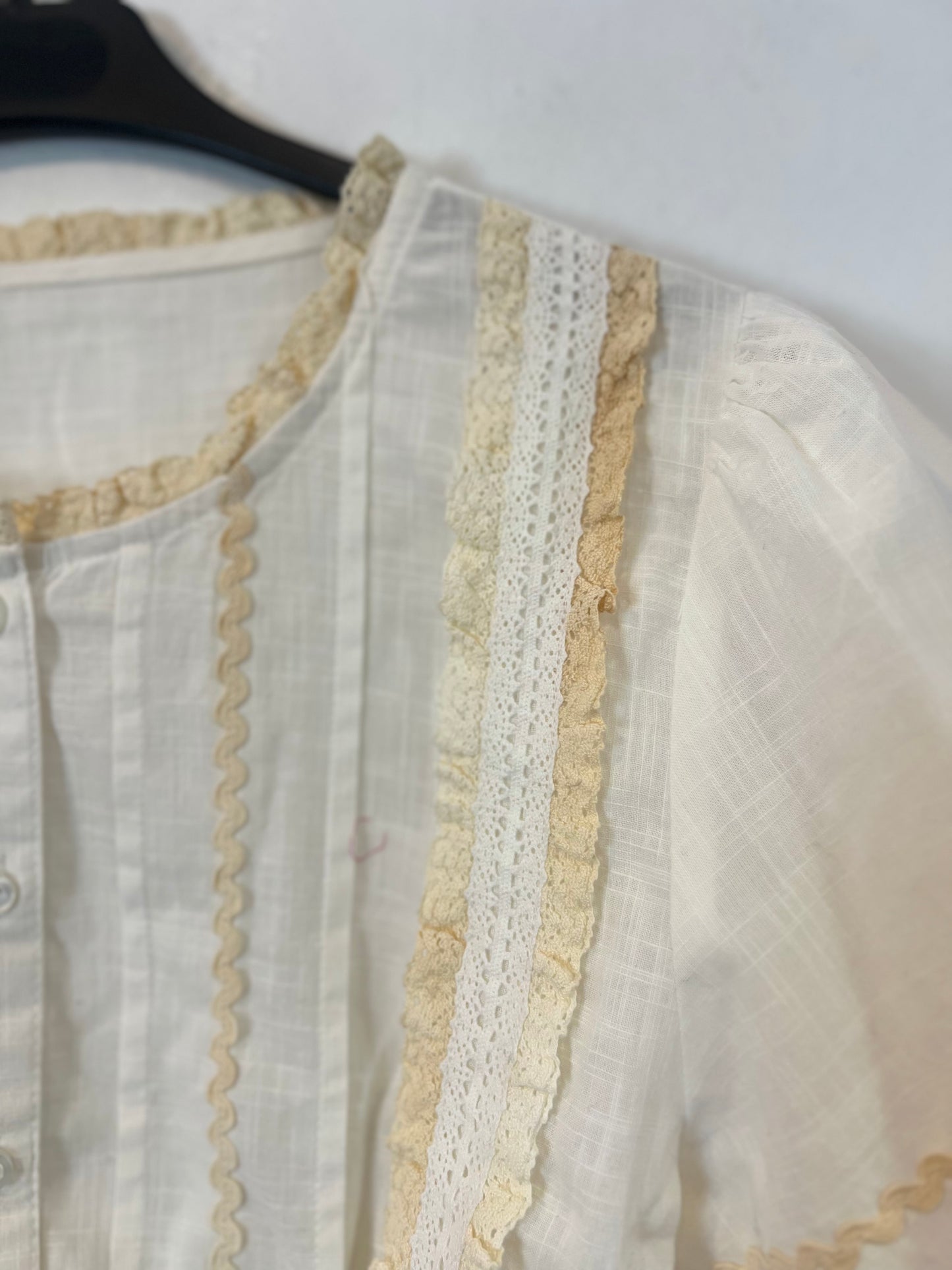 OTRAS. Blusa encaje beige TU(S)