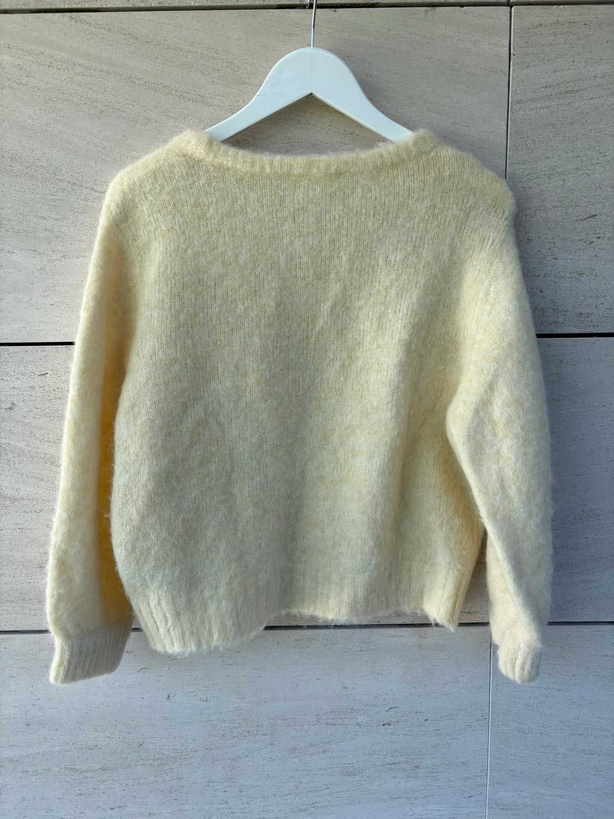 AMERICAN VINTAGE. Jersey amarillo pastel alpaca