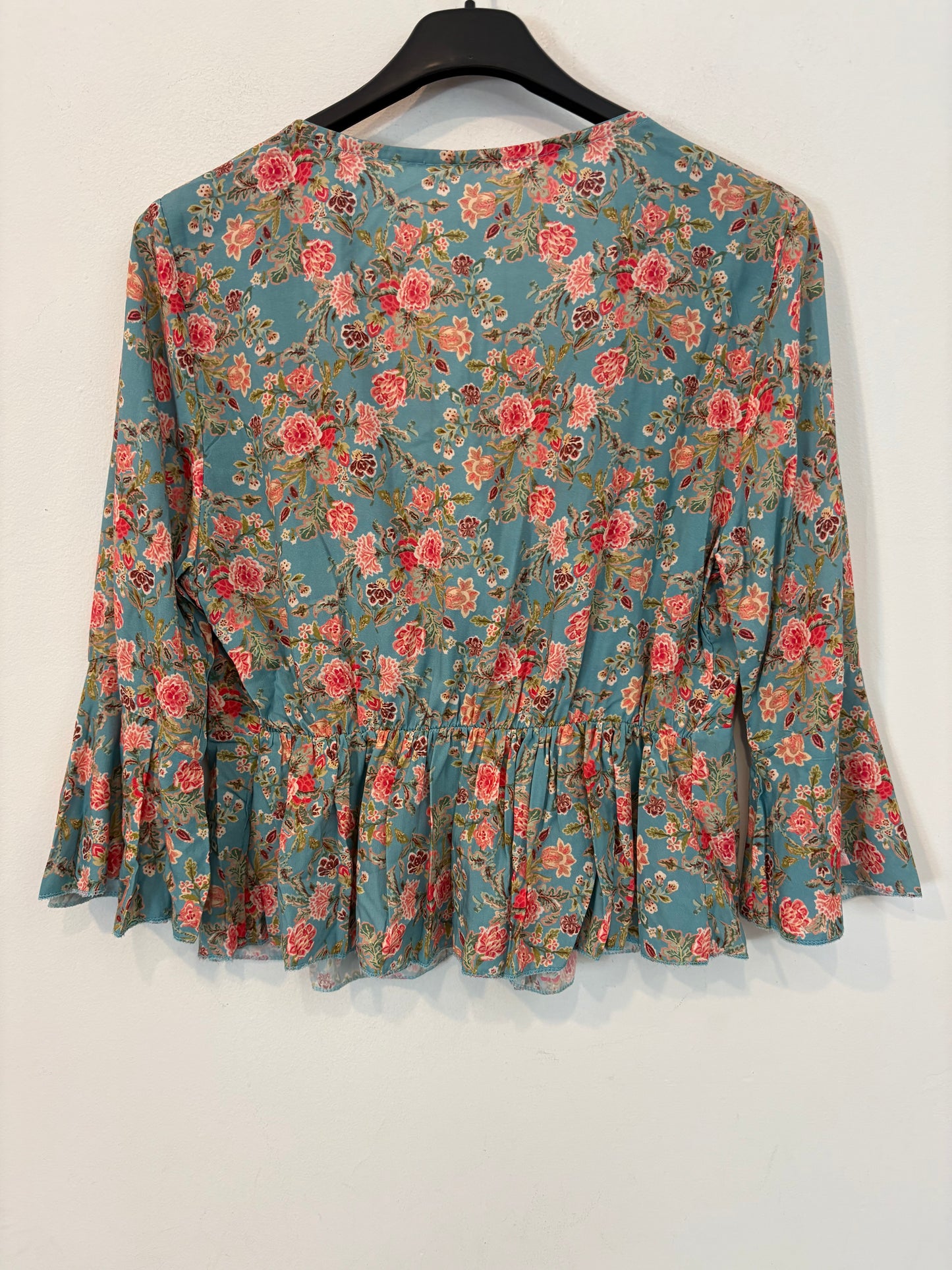 OTRAS. Top flores nudo. T S/M