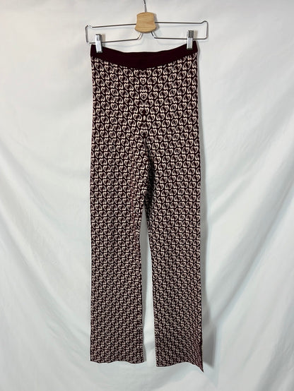 CLAUDIE PIERLOT. Total look punto burdeos estampado. T 1 (S)