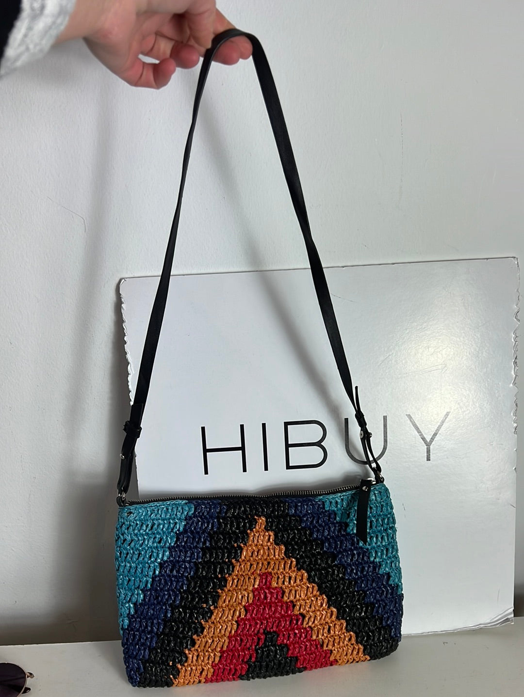 ZARA. Bolso rafia colores