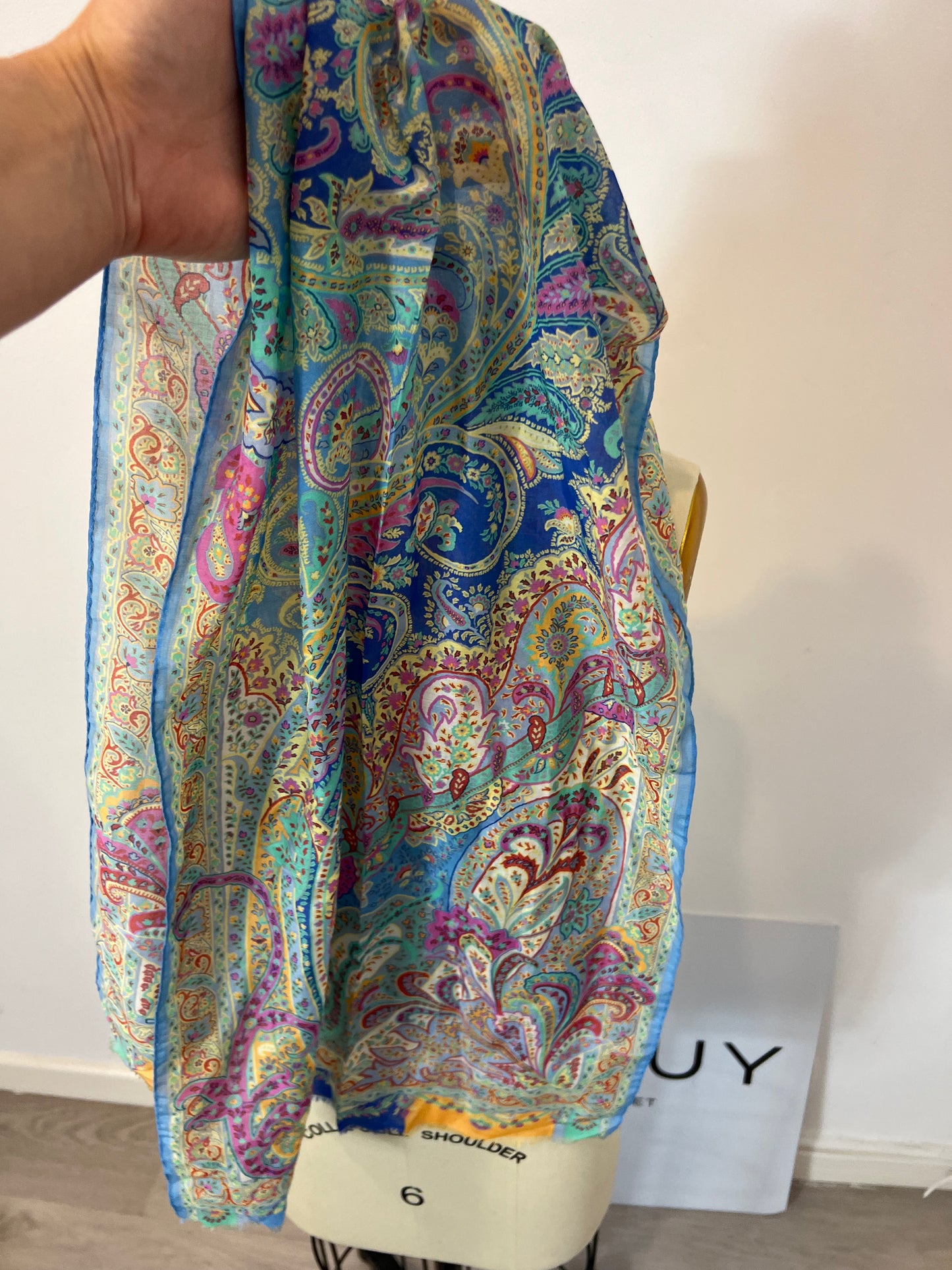 ETRO. Pañuelo estampado seda y algodón