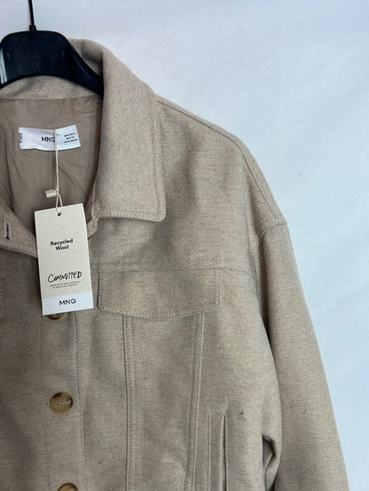 MANGO. Chaqueta beige jaspeada. T S