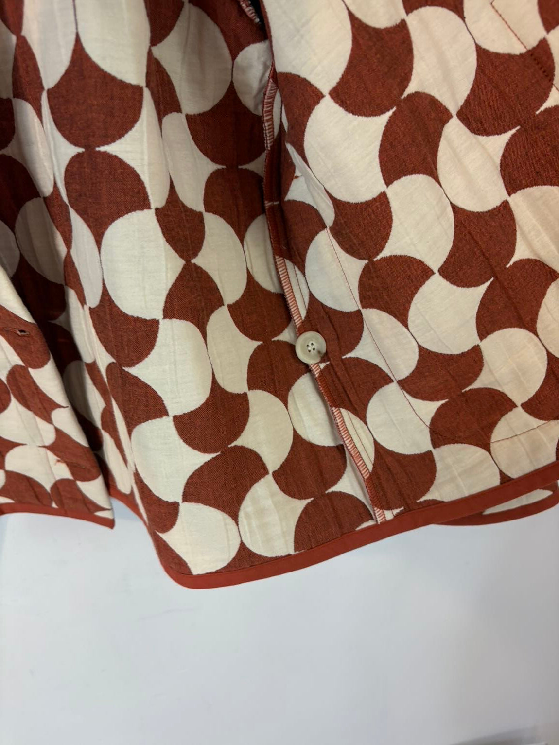 DESIGNERS SOCIETY. Chaqueta textura estampado retro