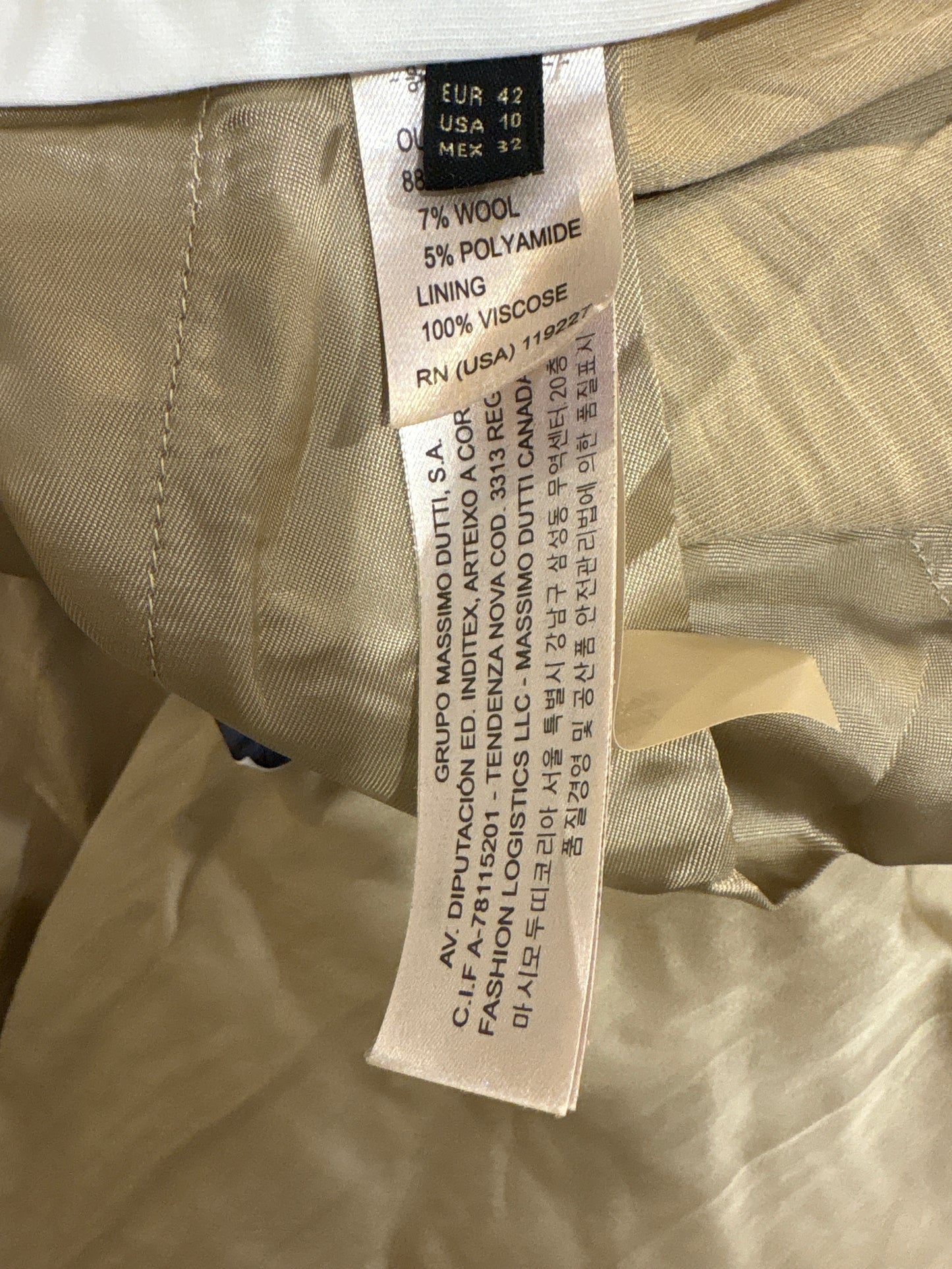 MASSIMO DUTTI. Pantalón traje beige. T.42