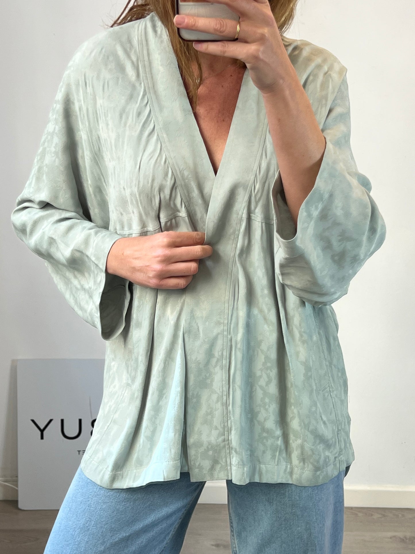 MANGO. Kimono fluido azul claro. T M/L