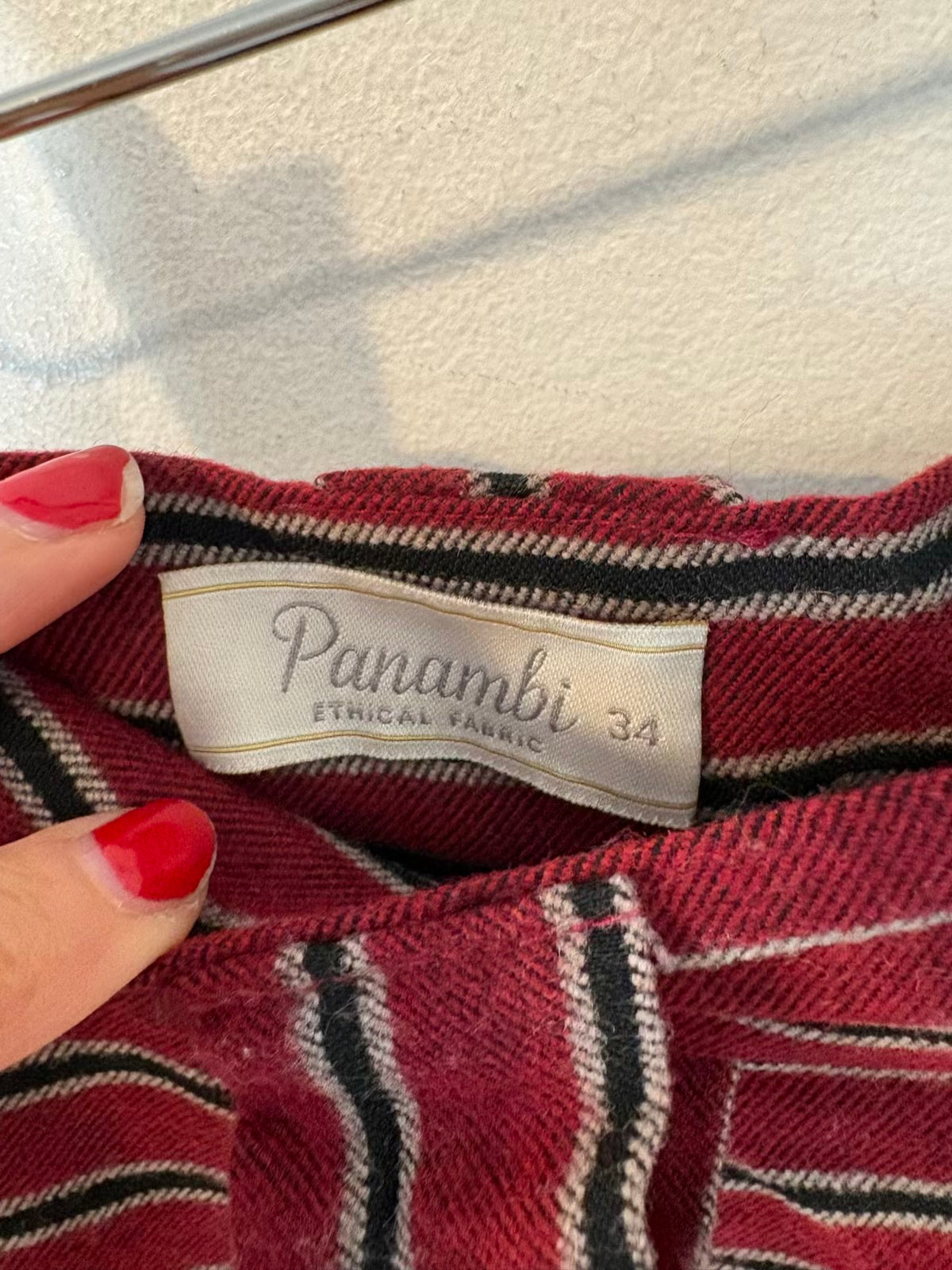 PANAMBI. Falda larga rayas lana