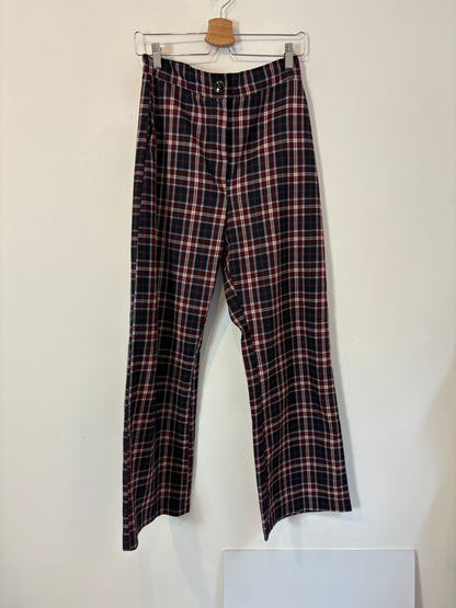 PIETRA. Pantalón cuadros tonos burdeos y azules