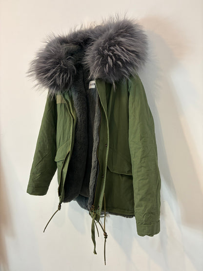 DUCIE. Parka verde pelo