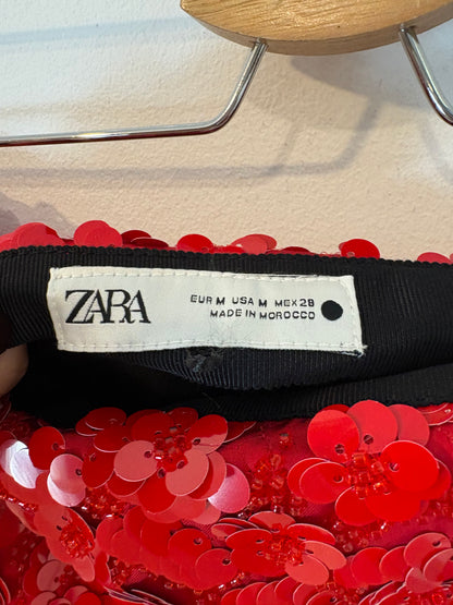 ZARA. Falda lentejuelas roja. T M