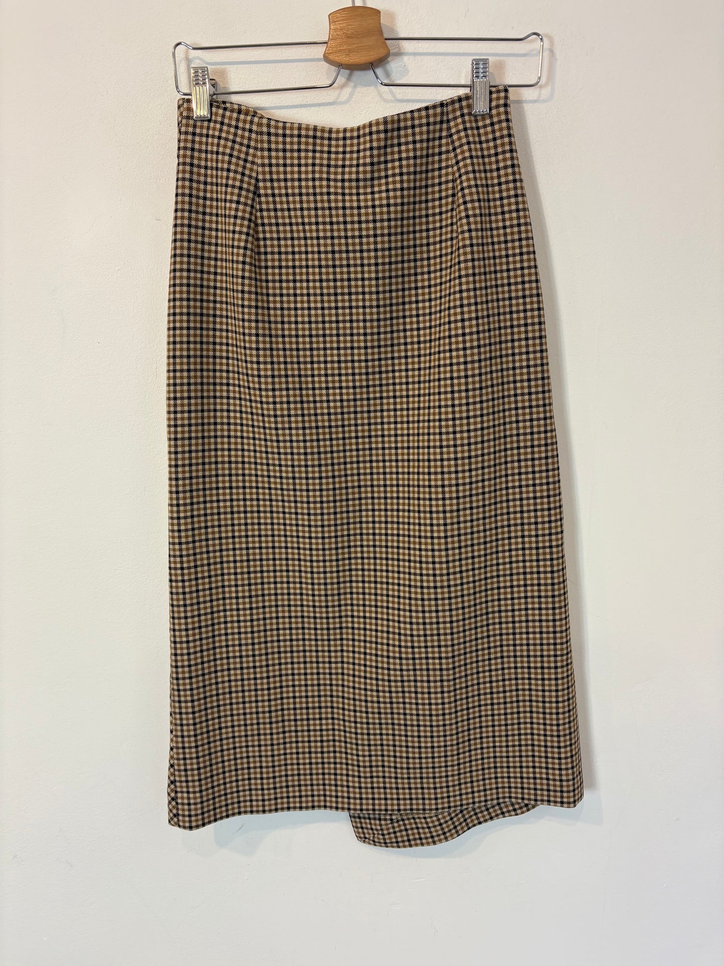 ZARA. Falda midi cuadros