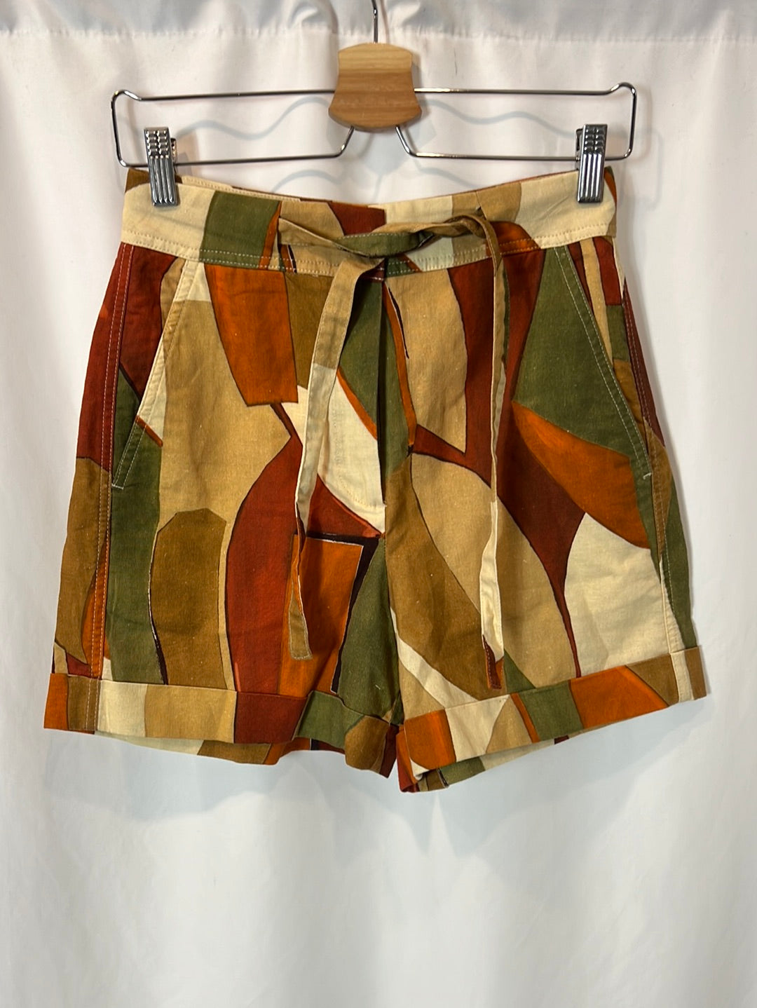 MASSIMO DUTTI. Printed Bermuda shorts. T 36