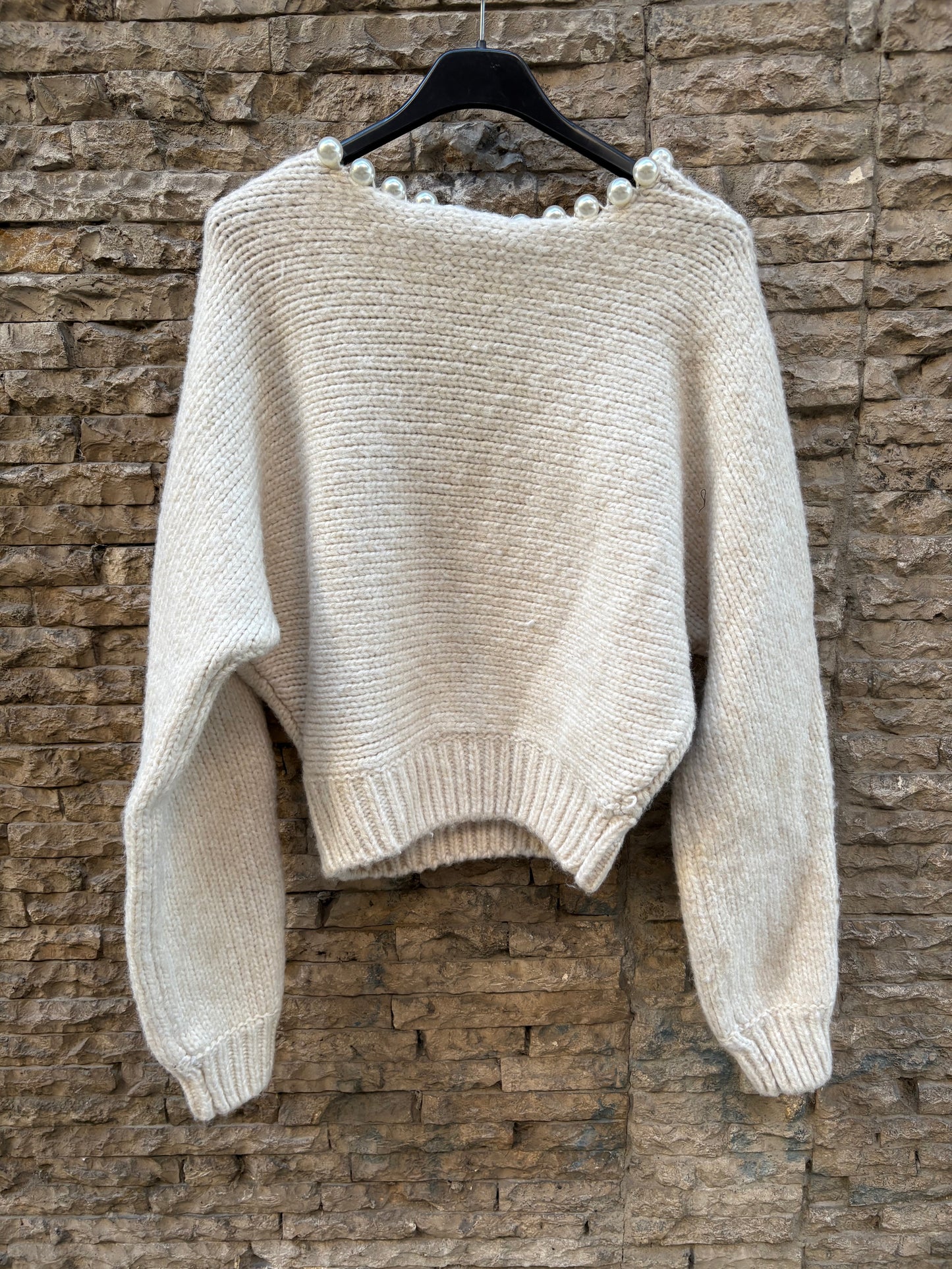 ZARA. Jersey crudo perlas