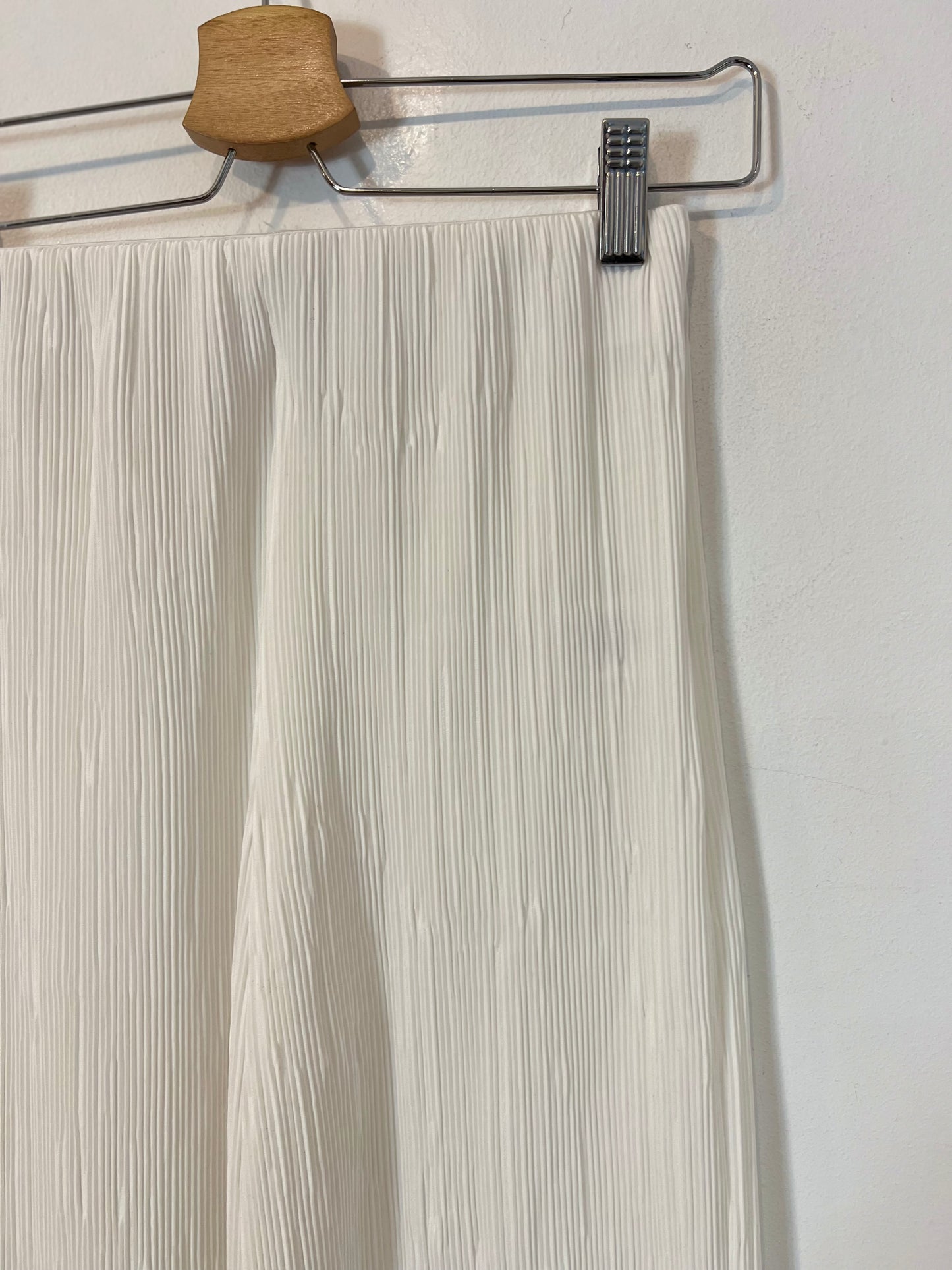 STORETS. Pantalón blanco plisado Ts/m