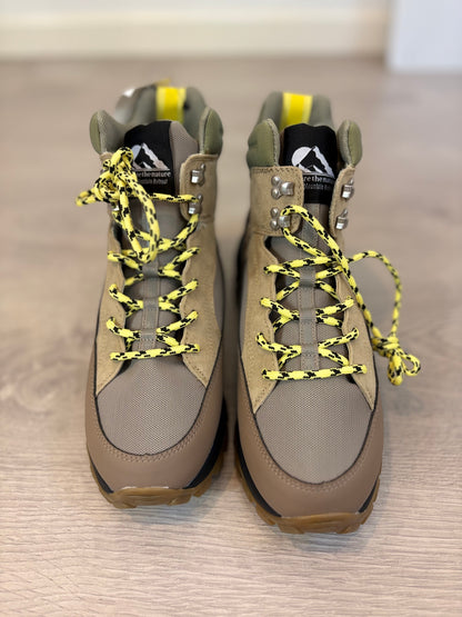 H&M. Botas montaña detalles fluor . T 40