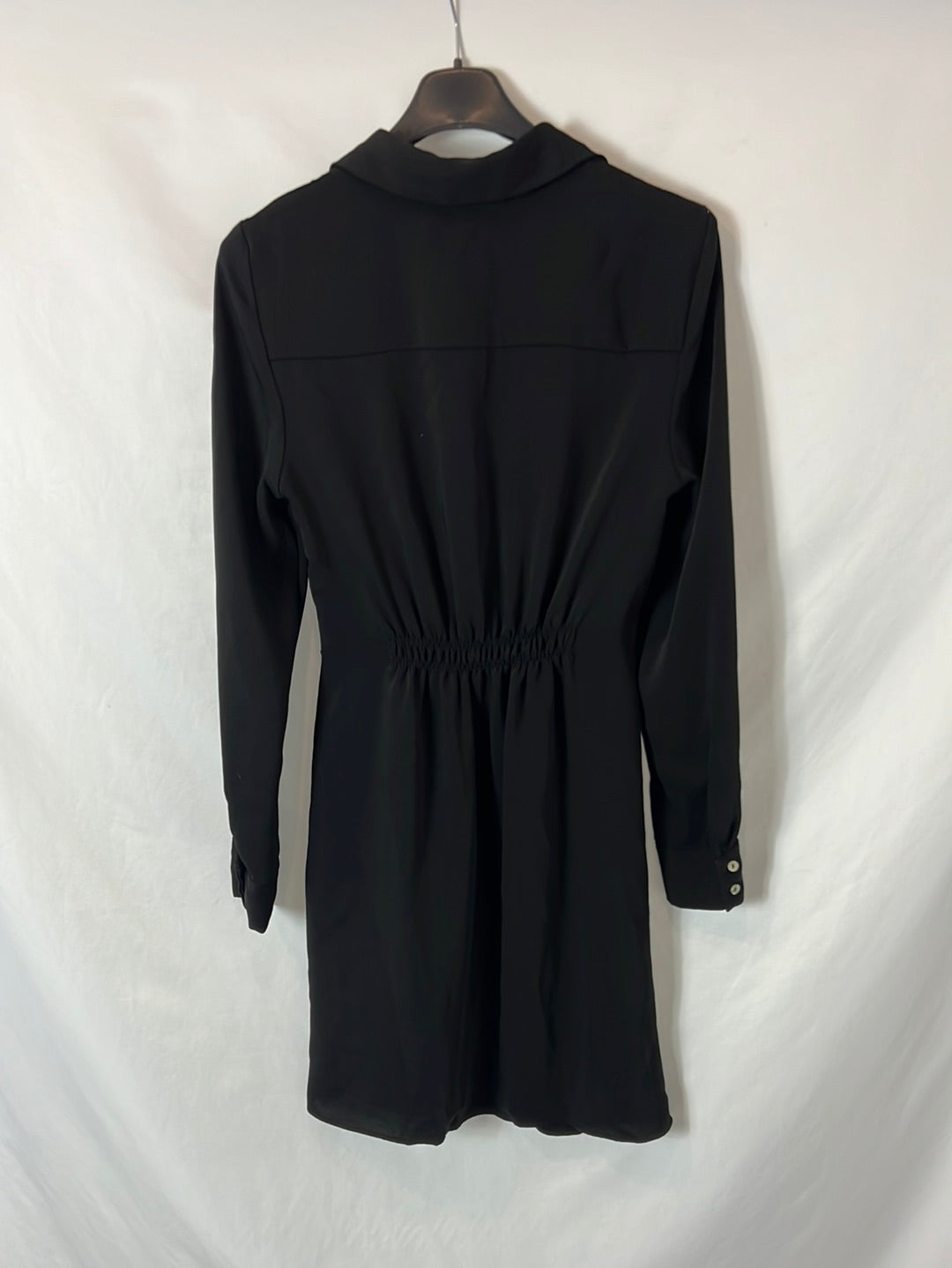 MANGO. Vestido negro corto fruncido. T M