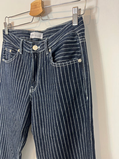 ZARA. Denim recto azul rayas. T 36
