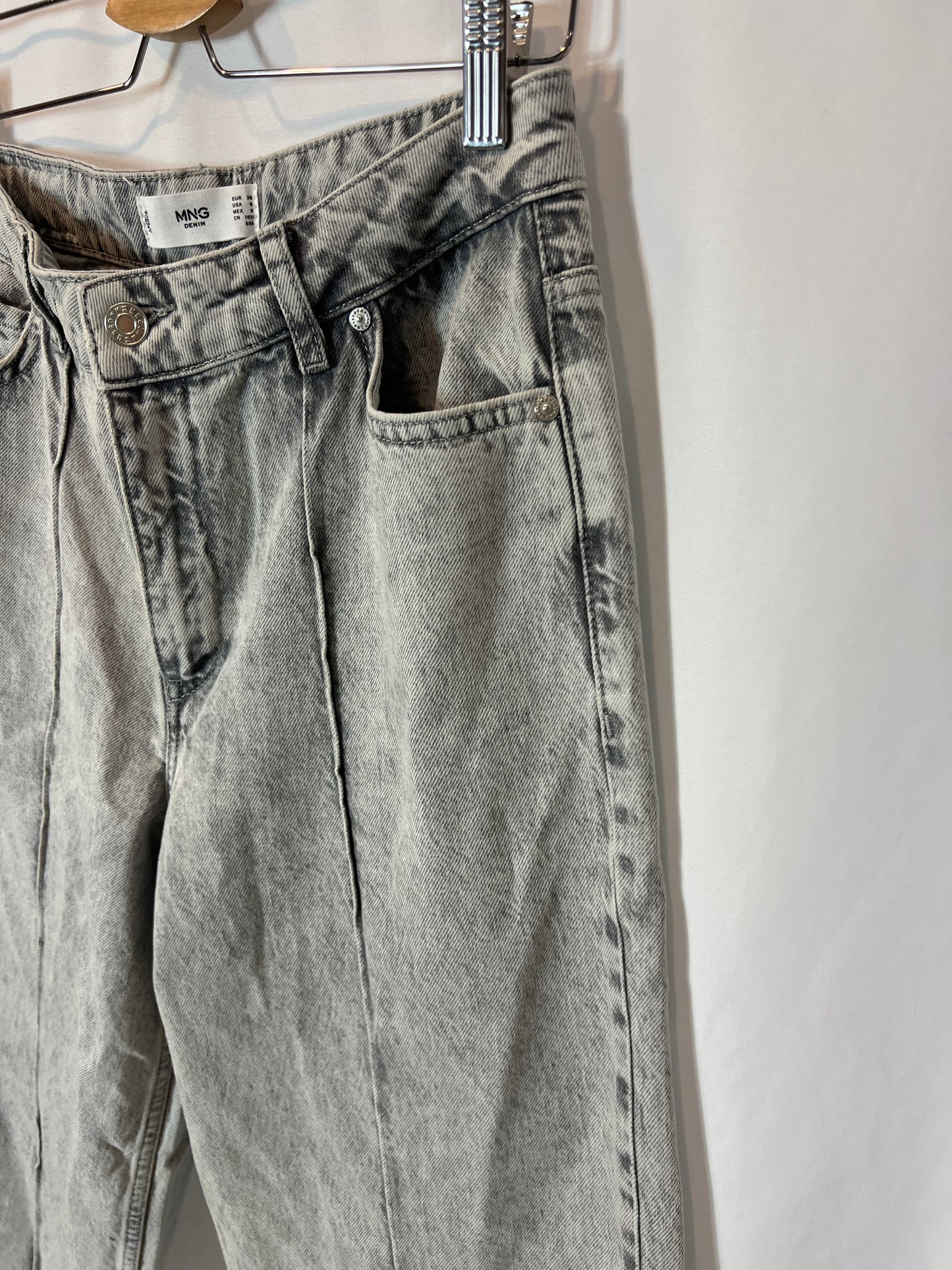 MANGO. Straight grey denim size 38