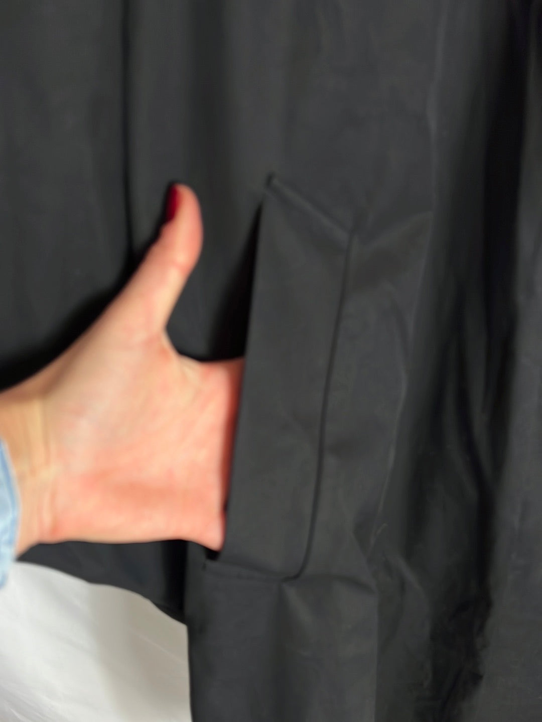 MASSIMO DUTTI. Capa/gabardina negra T.m