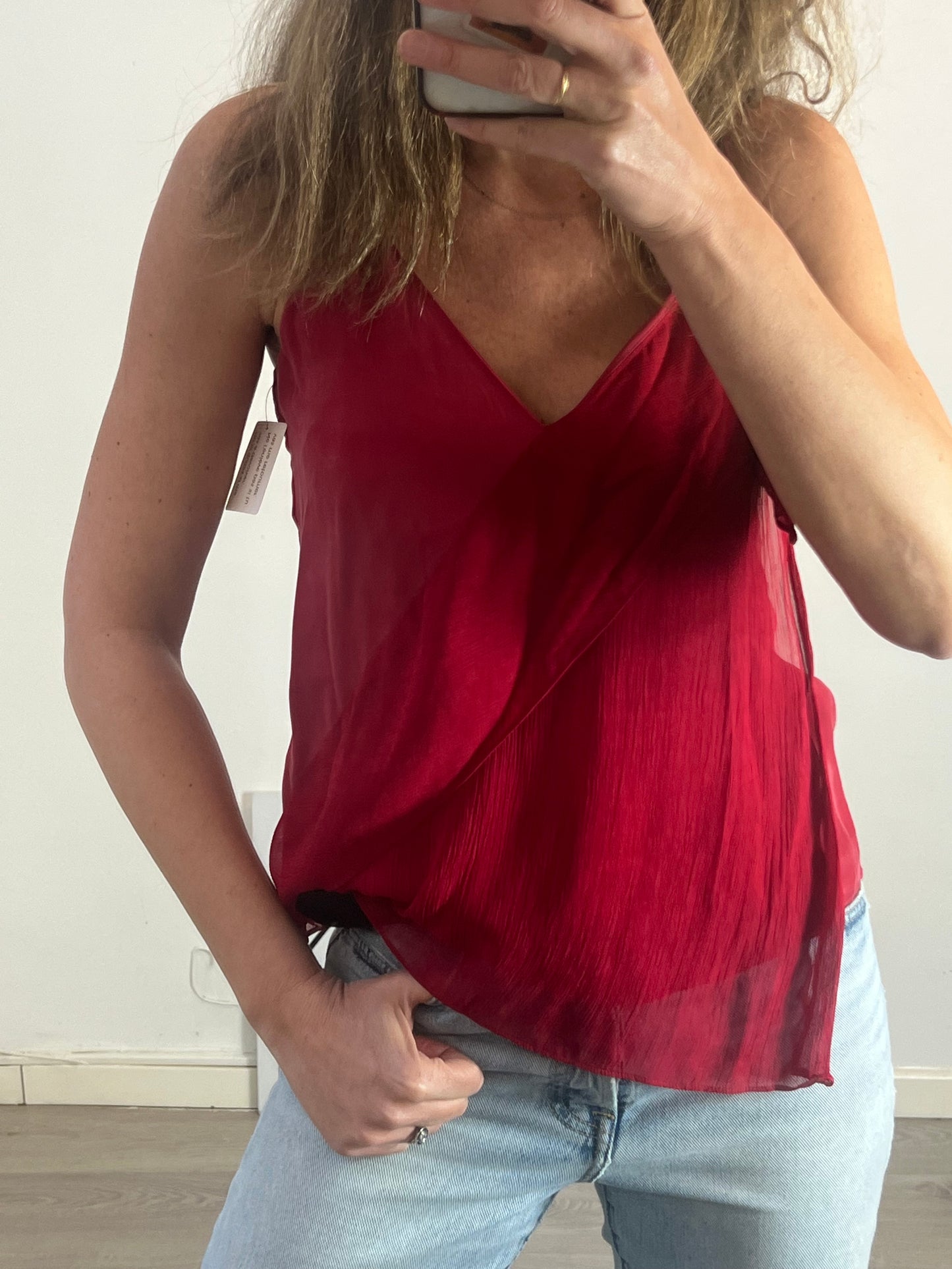 INTROPIA. Red double-textured top, size 36