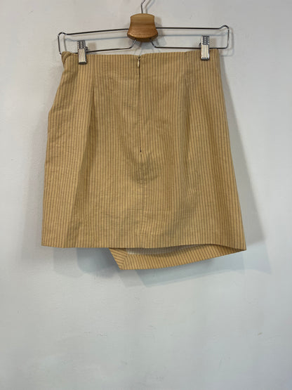 ZARA. Falda crema rayas