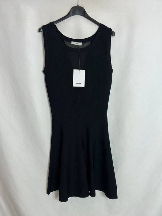 SUNCOO. Vestido negro textura ajustada.