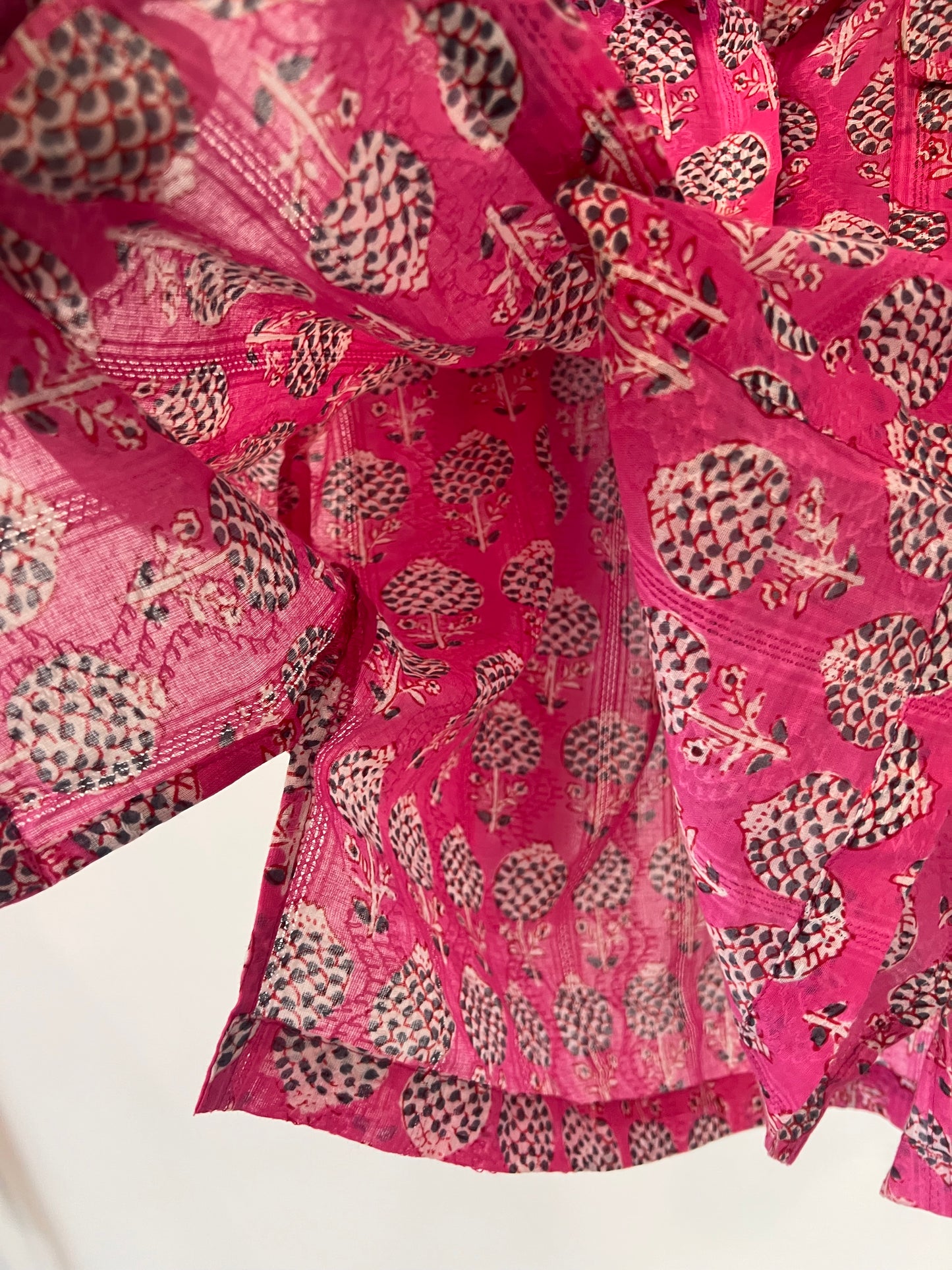 NATURE. Pink printed blouse. TM