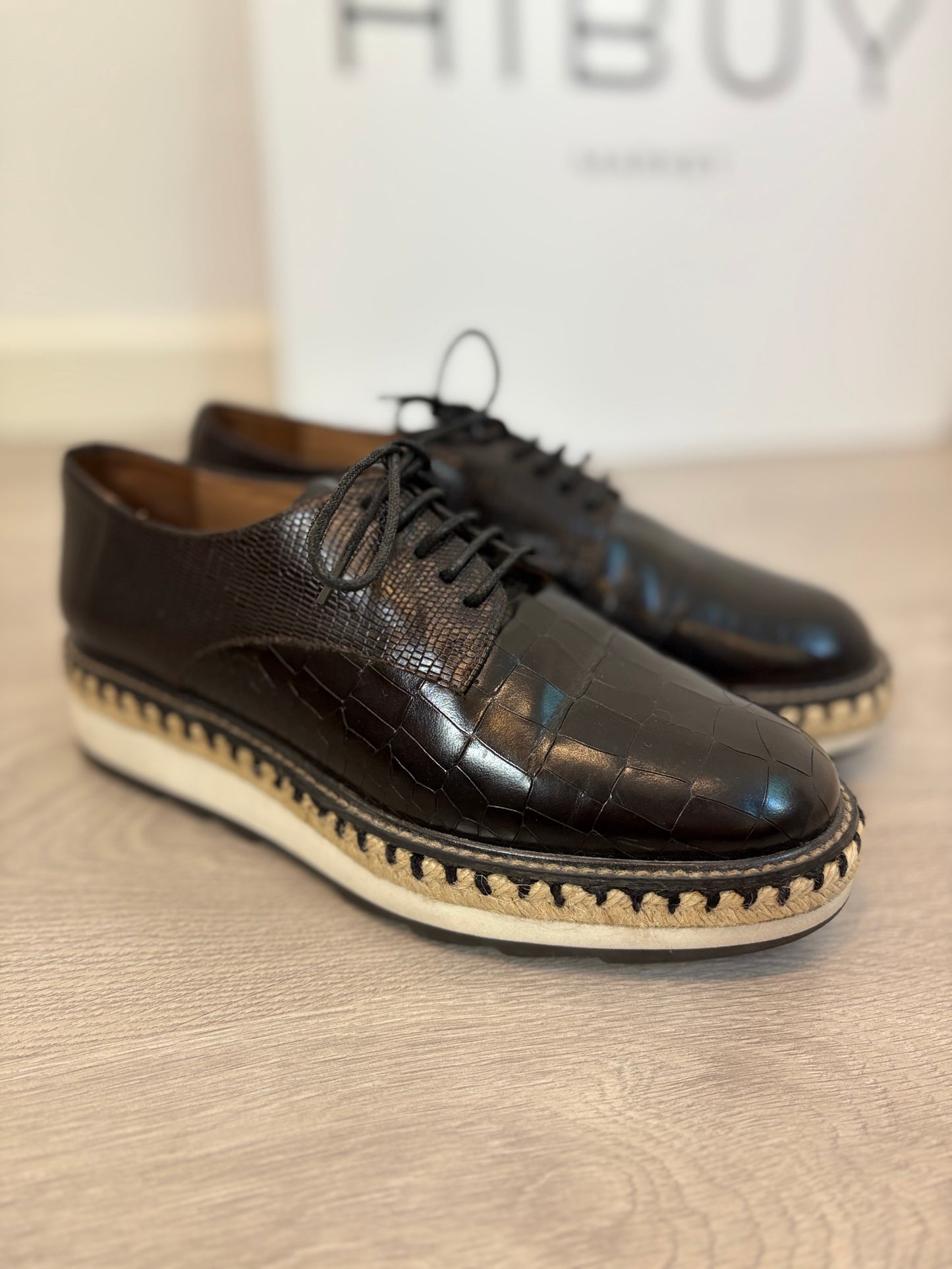 CASTAÑER. Leather shoes with textured soles. Size 38