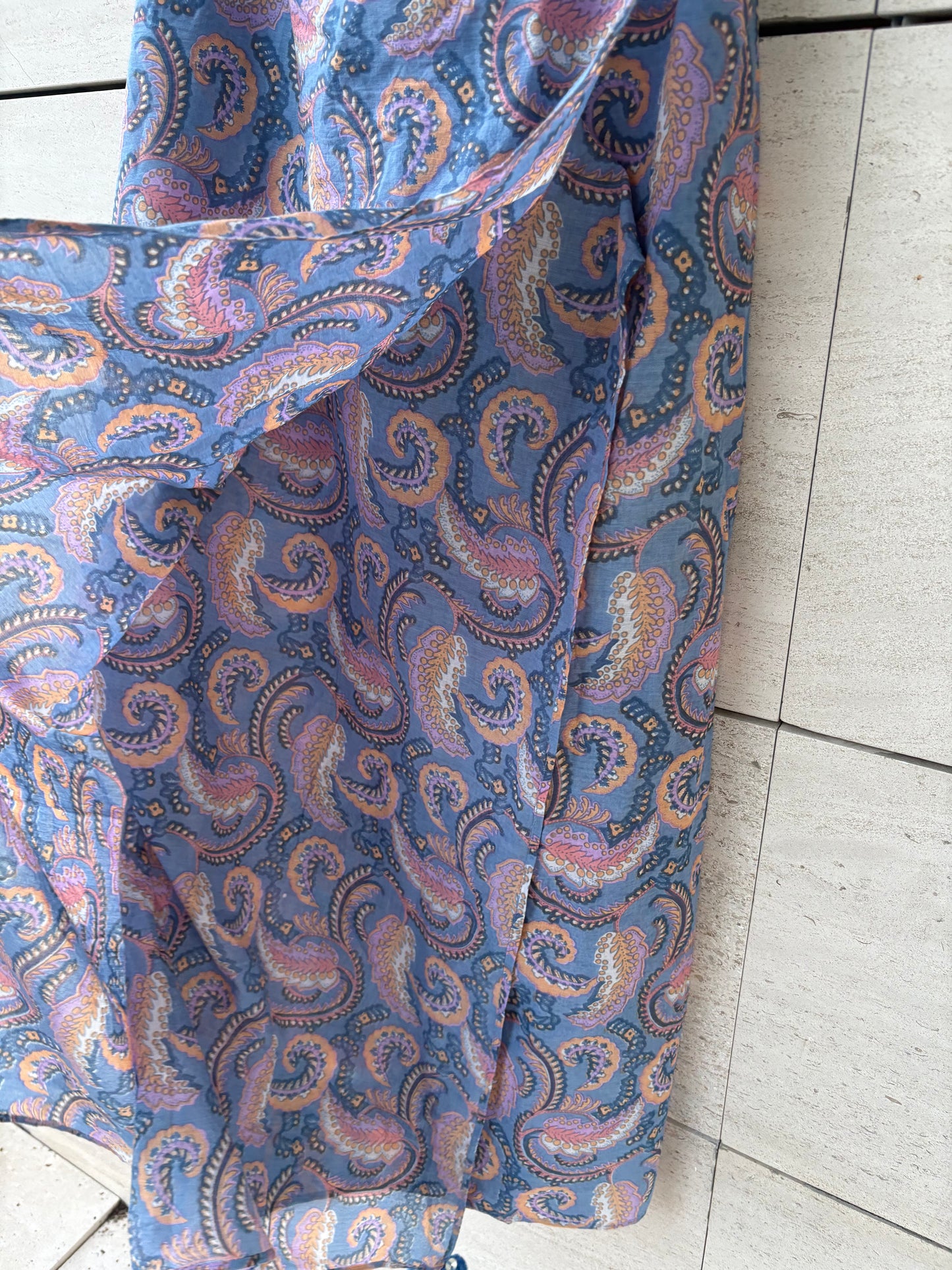 ANTIK BATIK. Pañuelo/ pareo estampado azules