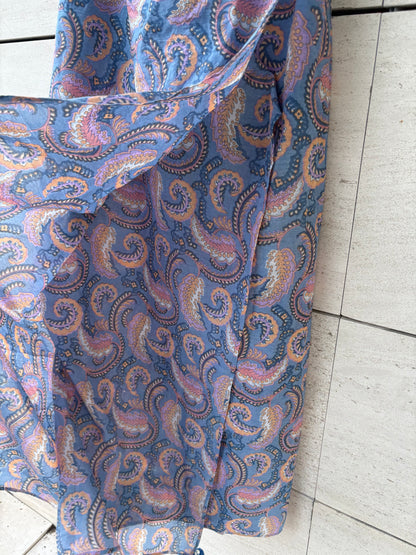 ANTIK BATIK. Pañuelo/ pareo estampado azules