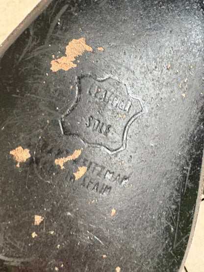 STUART WEITZMAN. Tacones piel animal print