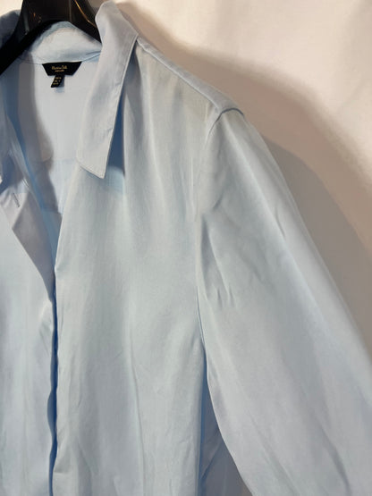 MASSIMO DUTTI. Blusa fluida azul claro. T 36