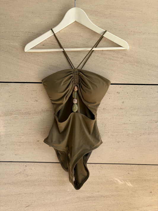 MASSIMO DUTTI.  Bañador verde aberturas y abalorios