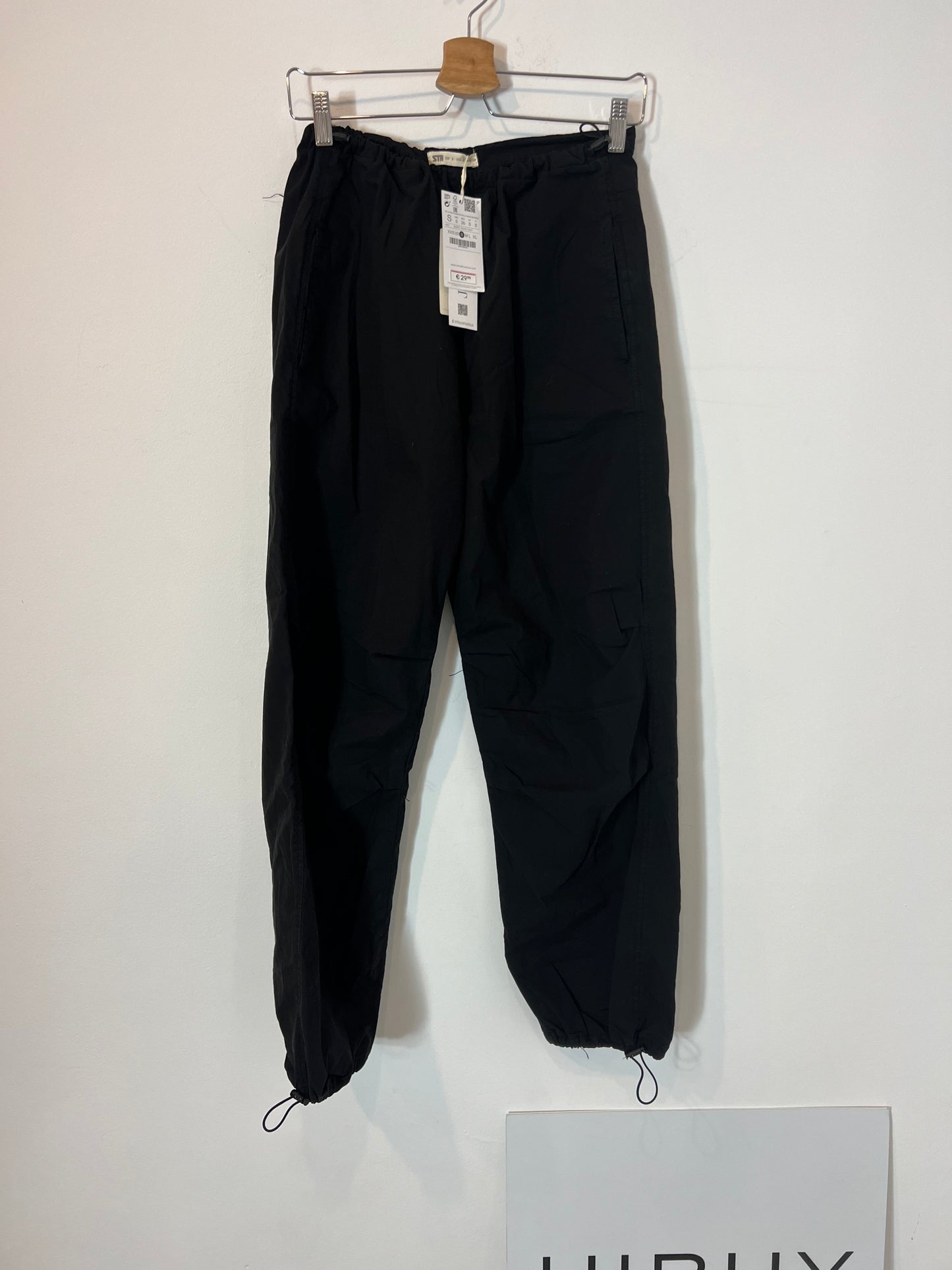 STRADIVARIUS. Black textured TS trousers